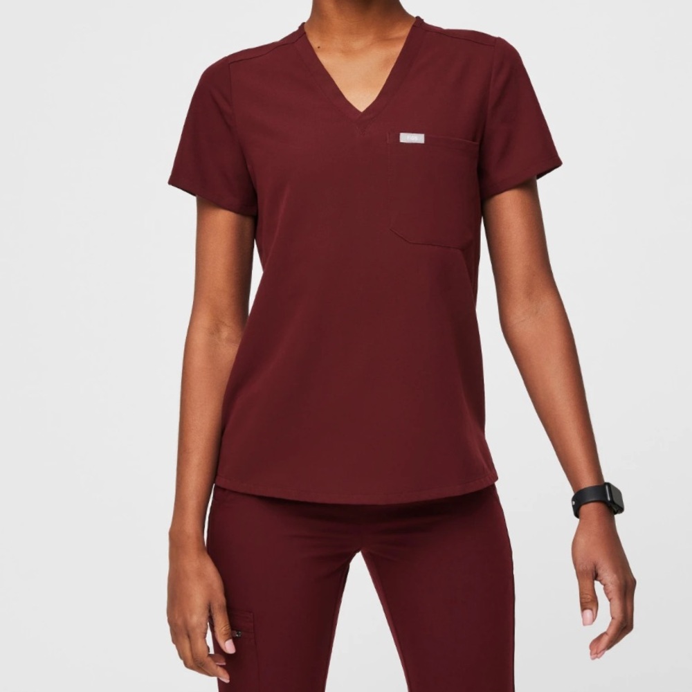 Figs Scrubs Catarina One Pocket Scrub Top Burgundy NWT size XXL